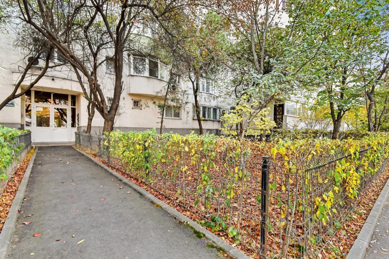Studio Near Cristal Palace Voluntari Экстерьер фото